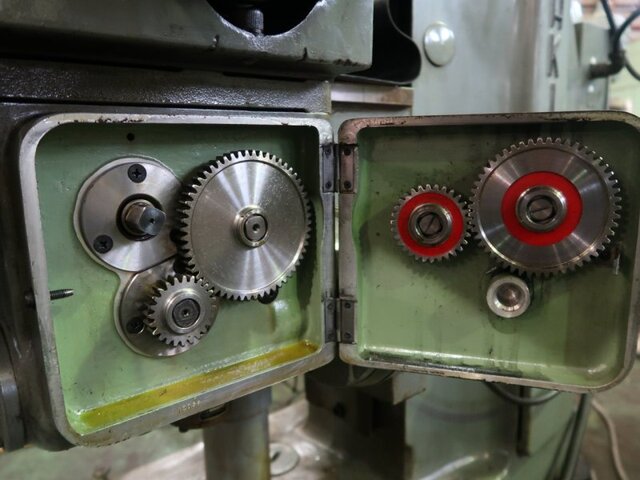 MAKINO KJP Vertical Milling Machine Image 26