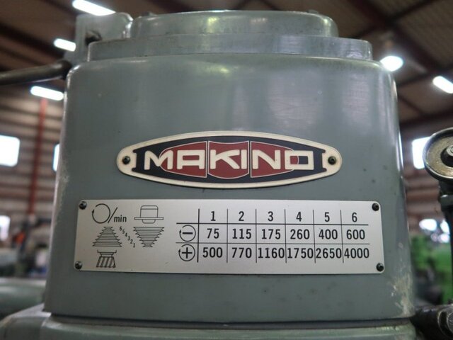 MAKINO KSJP Vertical Milling Machine Image 10