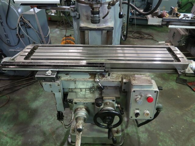 MAKINO KSJP Vertical Milling Machine Image 12