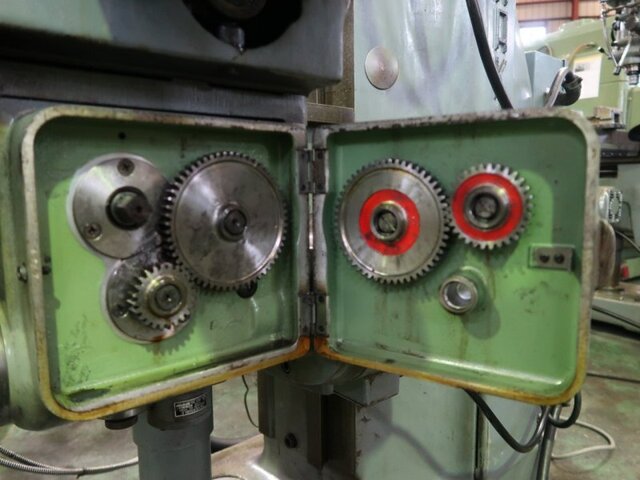 MAKINO KSJP Vertical Milling Machine Image 21