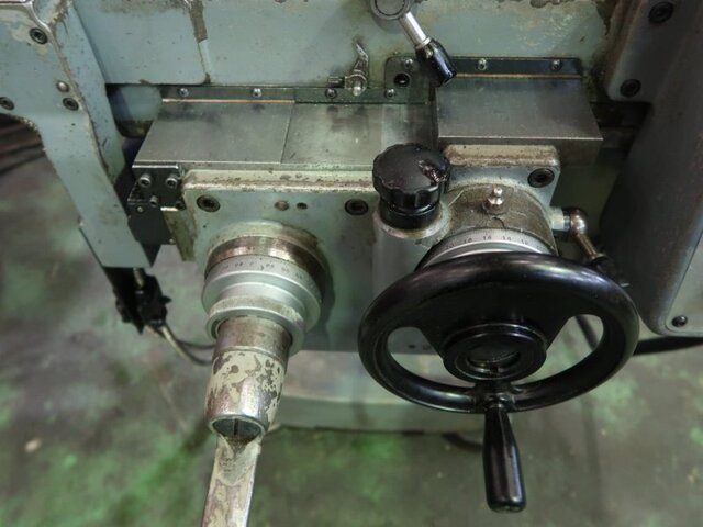 MAKINO KSJP Vertical Milling Machine Image 22