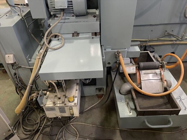 KONDO MACHINE WORKS CGK-1200H Cylindrical Grinder Image 32