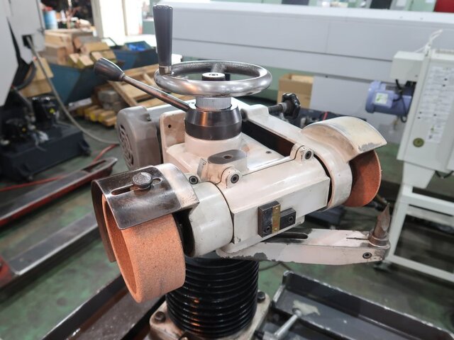 ITO SEISAKUSHO DP-3N Tool Grinder Image 5