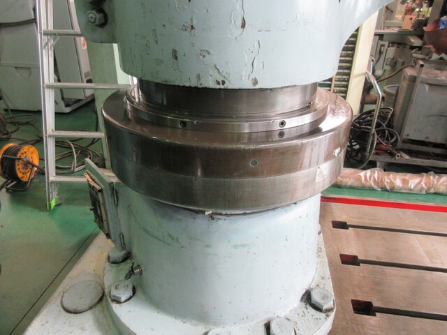 Ogawa Iron Works HOR-D2500 Radial Drilling Machine Image 5