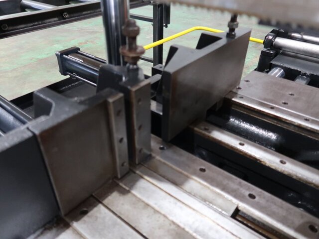 NICOTEC SCP-260PC Band Saw Image 12