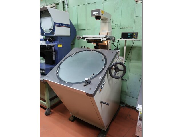 Mitutoyo PV-600A Projector Image 6