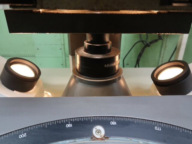 Mitutoyo PV-600A Projector Image 10