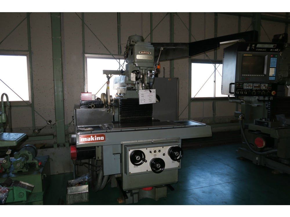 MAKINO ASNC-74 NC Vertical Milling Machine