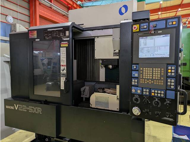 MAKINO V22-5XR Double-column Machining Center Image 2