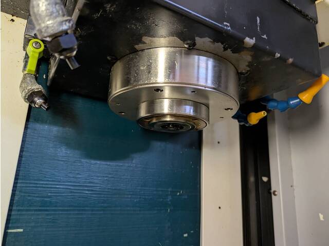 MAKINO V22-5XR Double-column Machining Center Image 4