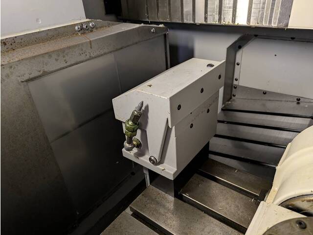 MAKINO V22-5XR Double-column Machining Center Image 7