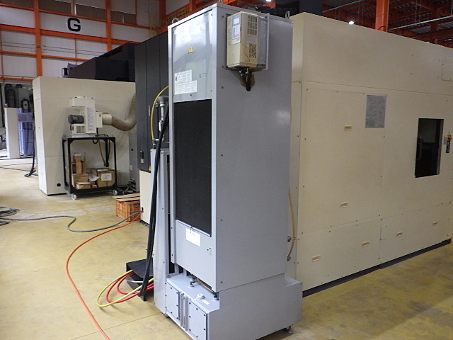 MAKINO V77L Vertical Machining Center Image 3