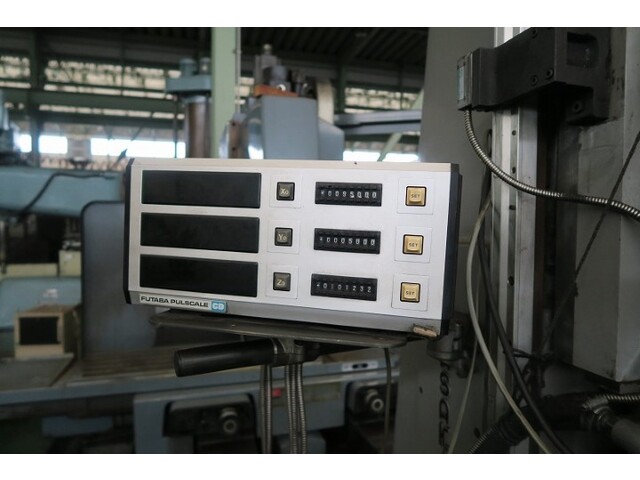 YAMASAKI GIKEN YZ-8N Vertical Milling Machine Image 6