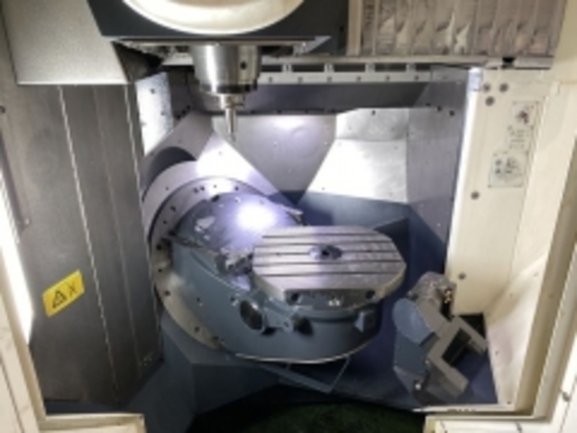 DMG MORI DMU40 evo 5Axis Machining Center Image 2