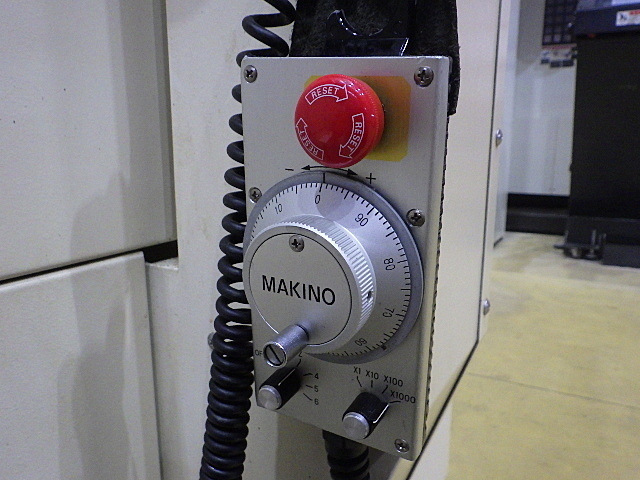 MAKINO V77L Vertical Machining Center Image 10