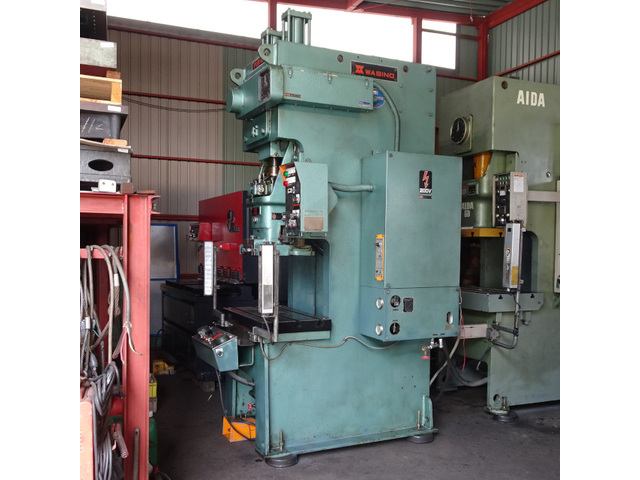Komatsu PUX-45 C-Frame Press Image 1