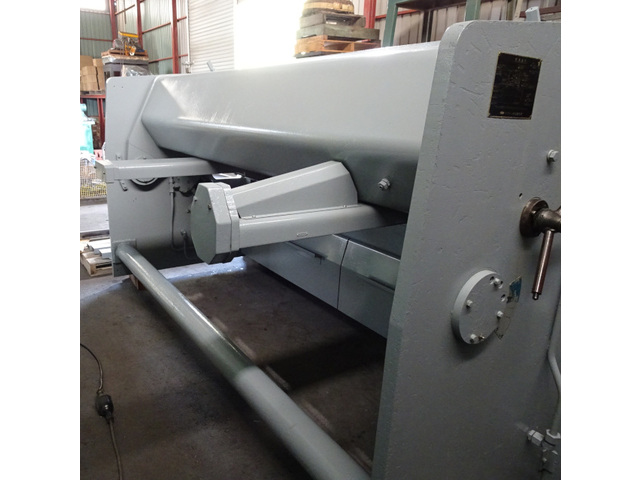 Komatsu C6X2550 Shearing Machine Image 3