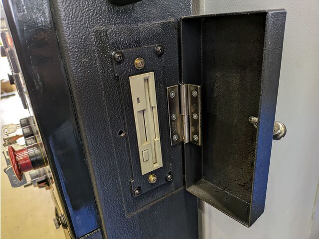 ヤマザキマザック VCN-410A 立型マシニングセンタ の画像 7枚目