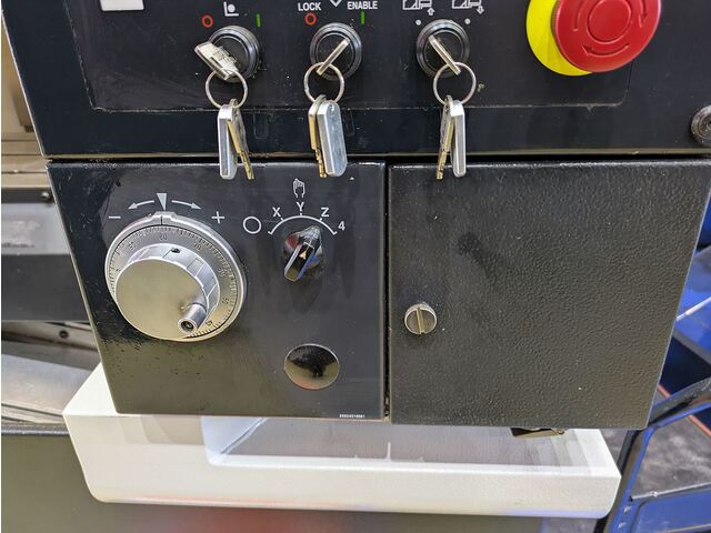 ヤマザキマザック VCN-410A 立型マシニングセンタ の画像 9枚目