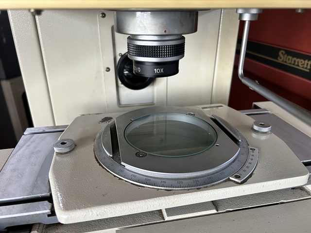 ミツトヨ PJ-300 投影機 の画像 3枚目