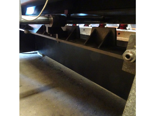 AMADA NS2535 Shearing Machine Image 3