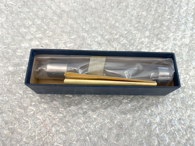 --  Screw/Stopper Image 1