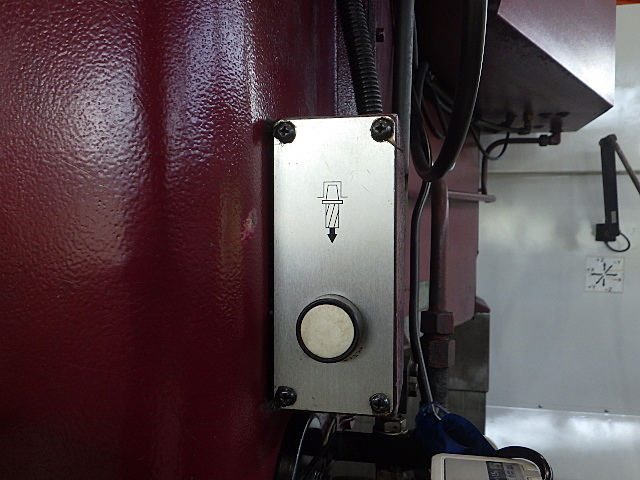 OKK MCV-1260 Vertical Machining Center Image 5