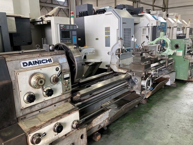 Dainichi Machinery DHK75X300 Lathe Image 1