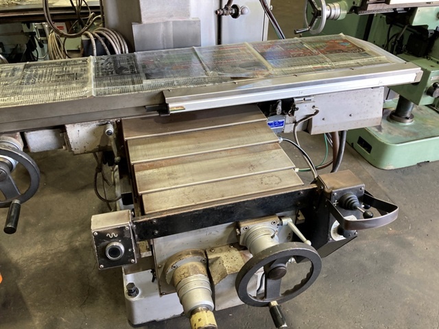 HITACHI SEIKO 2MW-V Vertical Milling Machine Image 2