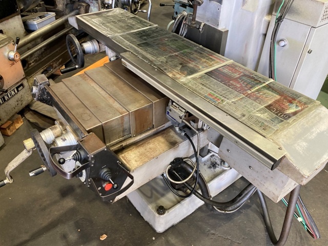 HITACHI SEIKO 2MW-V Vertical Milling Machine Image 5