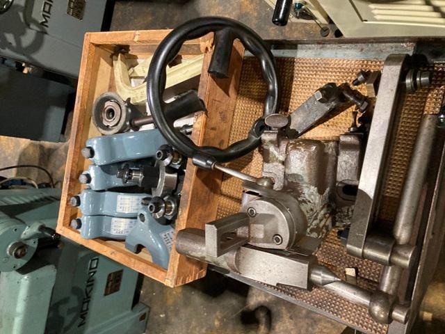 牧野フライス製作所 C-40 工具研削盤 の画像 8枚目