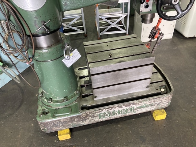 TOA TRD-800C Radial Drilling Machine Image 2