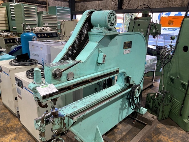 TOYO MV-100 Shearing Machine Image 1