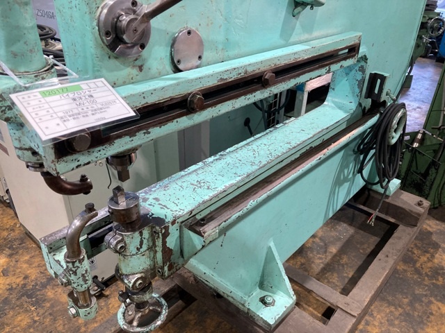TOYO MV-100 Shearing Machine Image 2