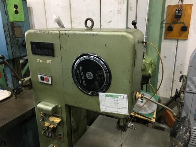AMADA V-300 Band Saw Image 1