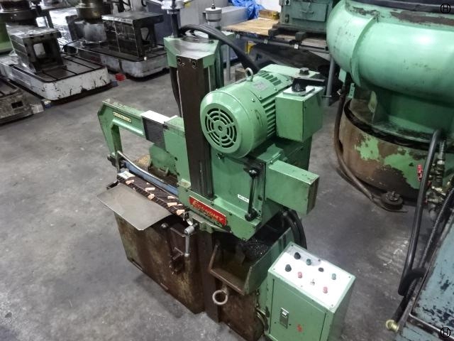 津根精機 P-240F 切断機 の画像 2枚目