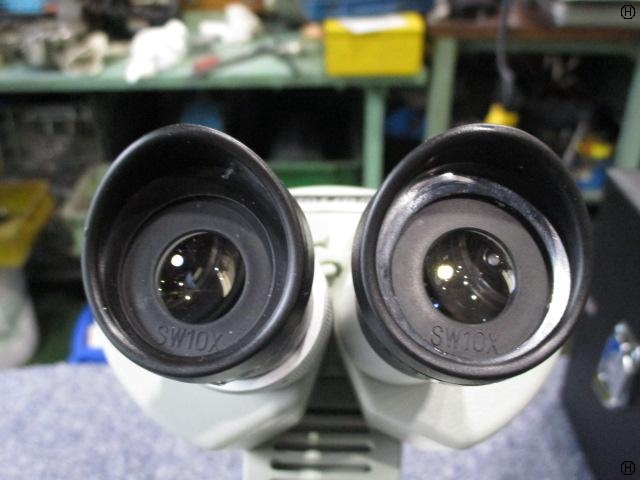 CARTON SCW-20L Microscope Image 2