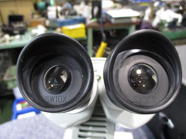 CARTON SCW-20L Microscope Image 2