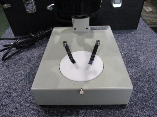 CARTON SCW-20L Microscope Image 3