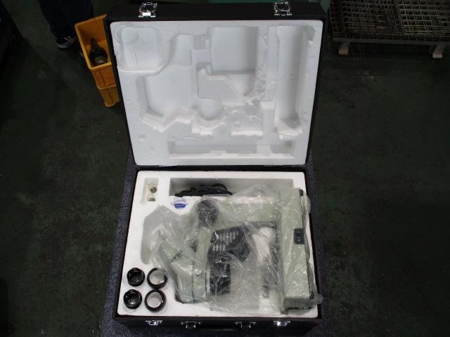 CARTON SCW-20L Microscope Image 4