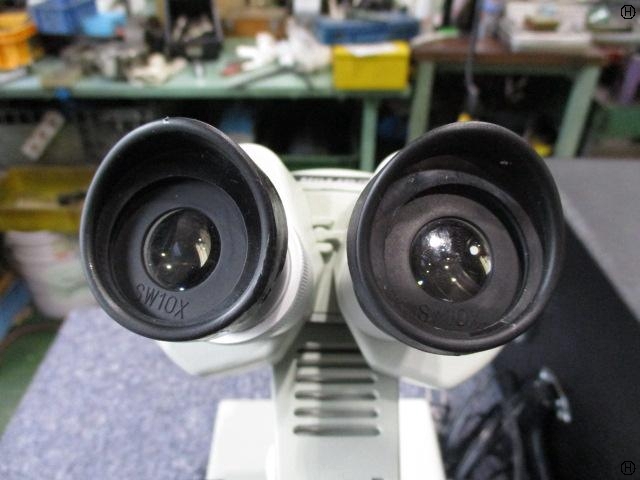 CARTON SCW-20L Microscope Image 2