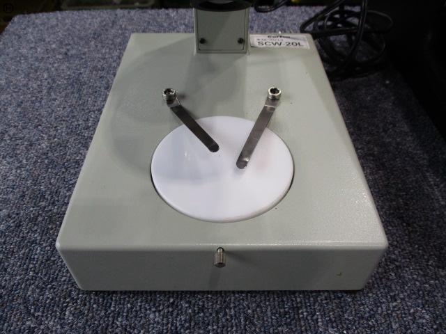 CARTON SCW-20L Microscope Image 3
