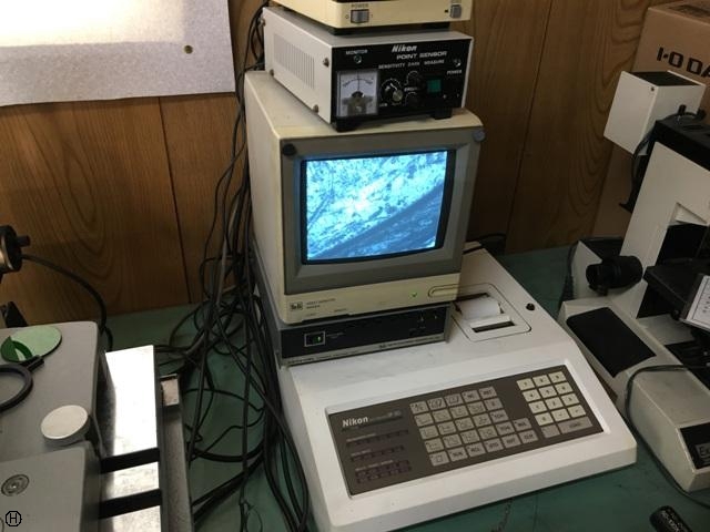 Nikon MM-22 Microscope Image 4