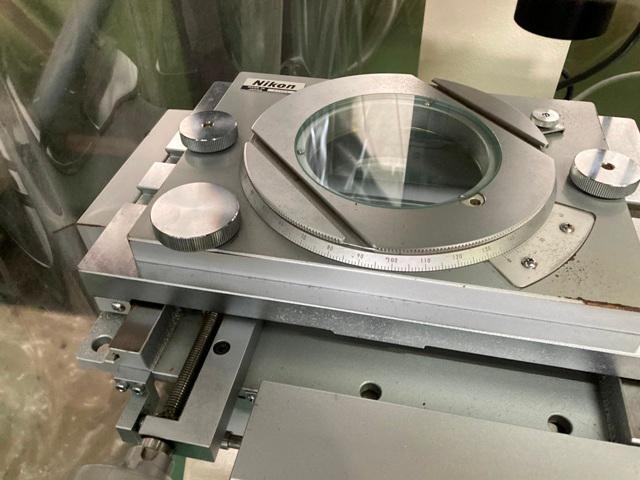 Nikon MM-40 Microscope Image 4