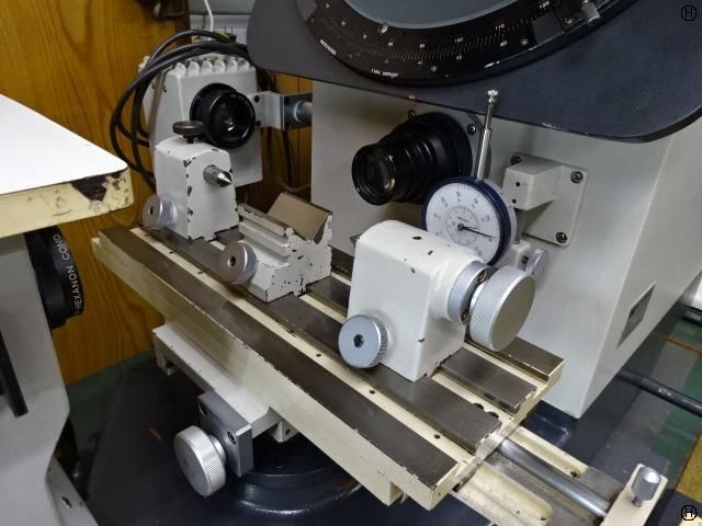 Mitutoyo PH-350 Projector Image 2