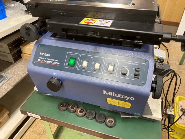 ミツトヨ PJ-H3000F 投影機 の画像 3枚目