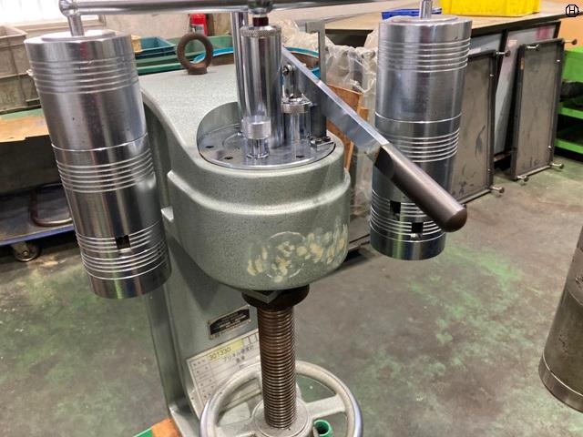 島津製作所 HB 試験機 の画像 2枚目