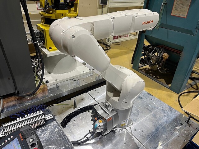 KUKA KR10R1100-2 ロボット の画像 6枚目