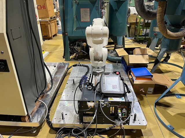 KUKA KR10R1100-2 ロボット の画像 7枚目