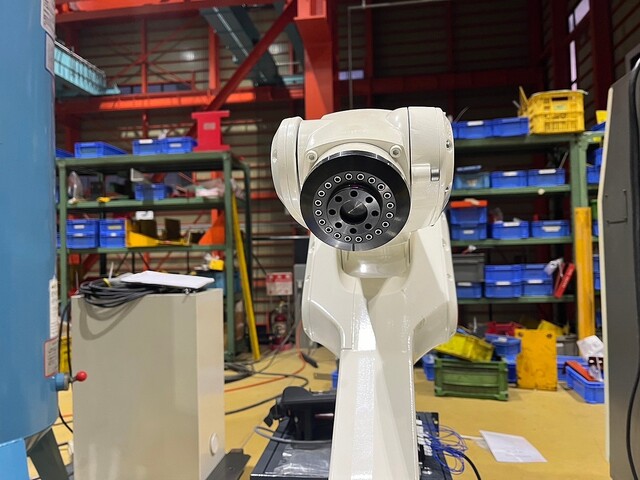 KUKA KR10R1100-2 ロボット の画像 8枚目